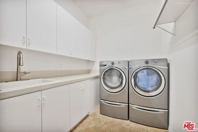 Building Photo - 14 Via Santa Velera