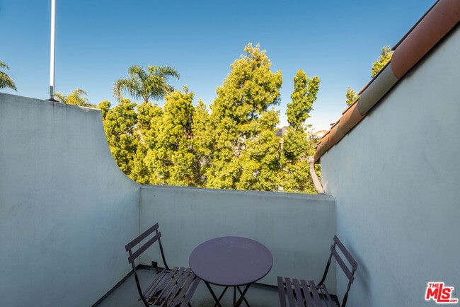 Building Photo - 1619 Artesia Blvd