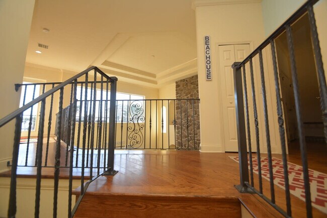 Building Photo - 58 Ocean St