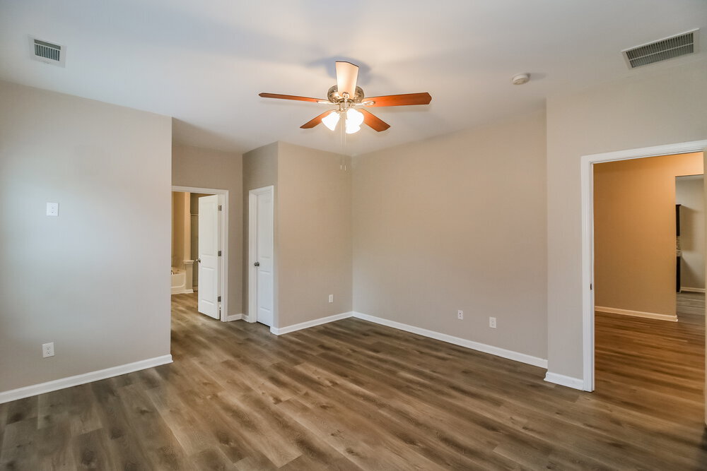 Building Photo - 3482 Sandstone Trail SE