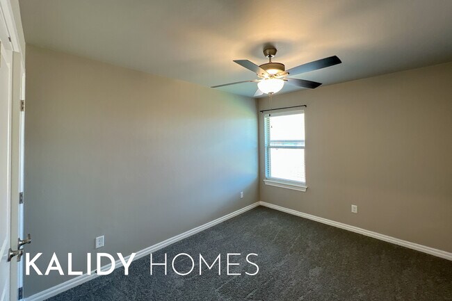 Building Photo - 8408 Lambert Wy
