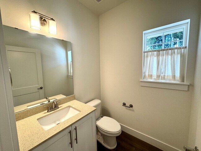 Building Photo - Private Palmer Lake Home w/ 3 Bedrooms, Of...