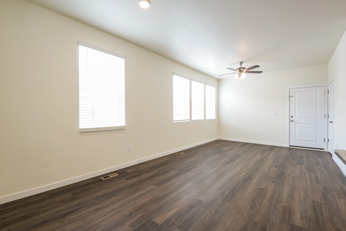 Building Photo - 13423 Oneida Ln