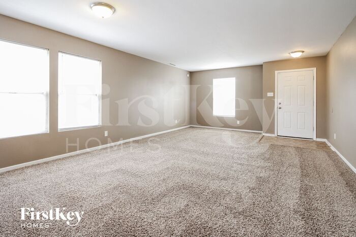 Building Photo - 2859 Beethoven Ave
