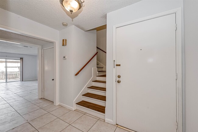 Building Photo - 14179 Misty Meadow Ln
