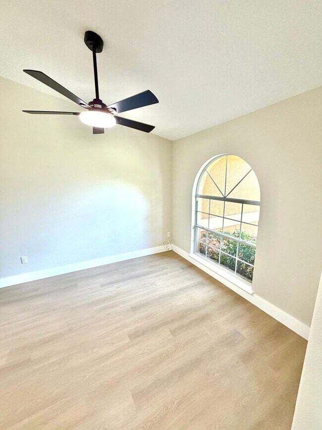 Building Photo - Winter Park 3/2 - GREAT CONDITION