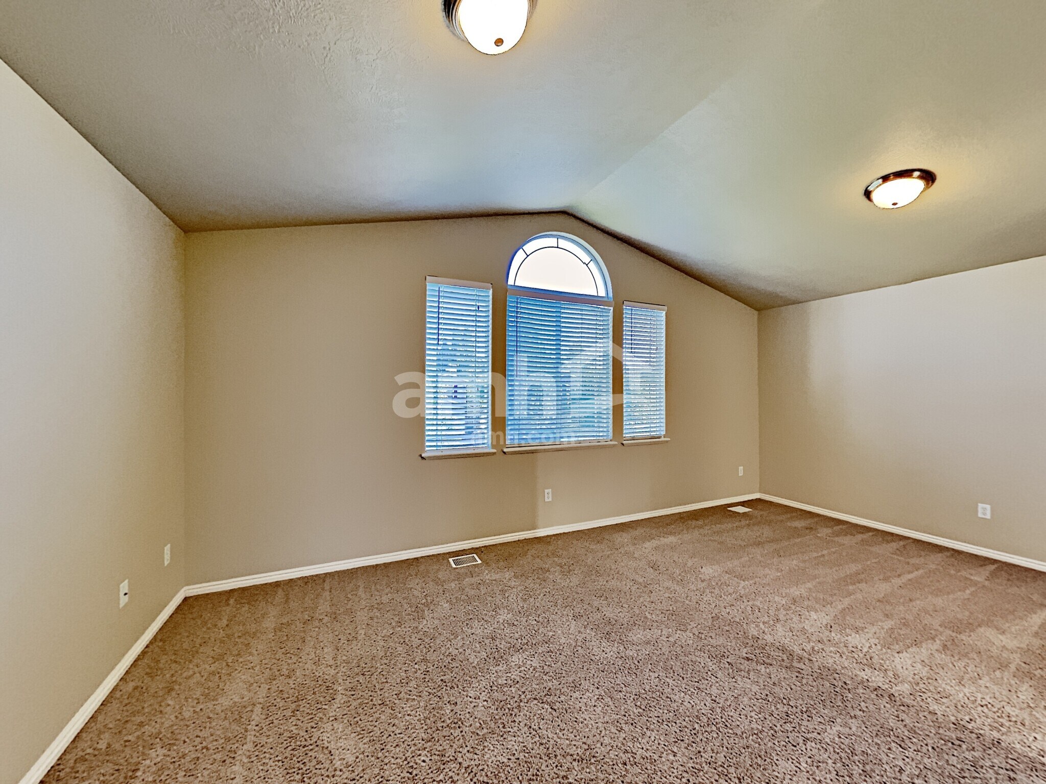 Building Photo - 5708 Plumbago Ave