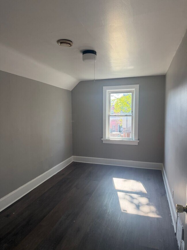 Building Photo - 1724 N 24th St