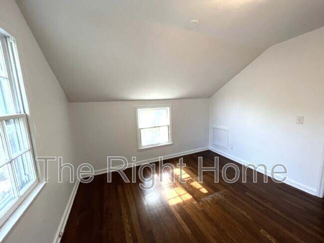Building Photo - 6749 N 34th St