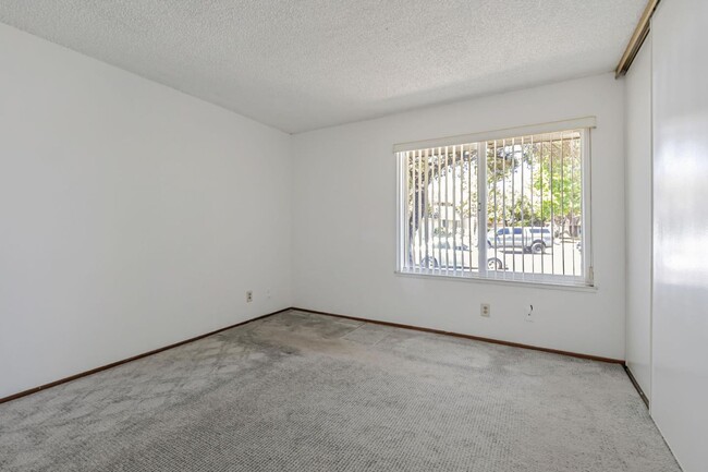 Building Photo - 4619 Black River Ct