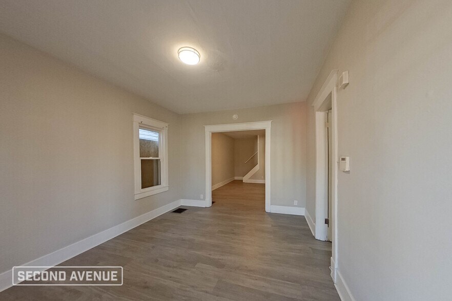 Building Photo - 1826 Greenwood Ave