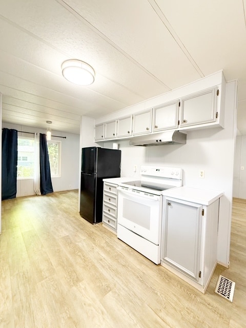 Building Photo - 3985 Dyes Inlet Ln NW