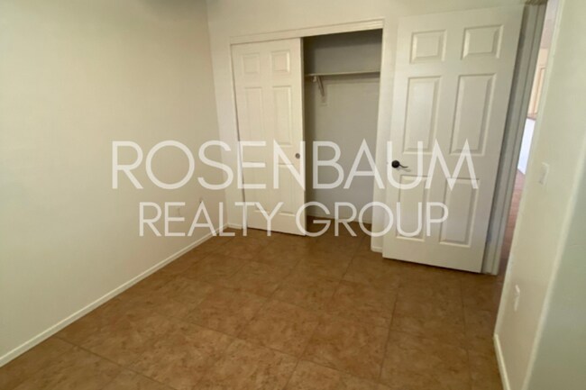 Building Photo - Stunning 2-bedrooms, 1-bath home in Tucson!