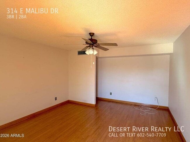 Building Photo - 314 E Malibu Dr