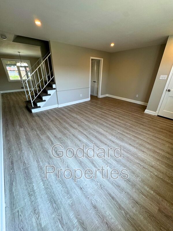 Building Photo - 1214 Deanwood Rd
