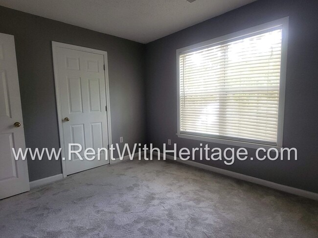 Building Photo - GORGEOUS HOME IN POPULAR HIGHLANDS AT CREEKSIDE GOLF / SWIM / TENNIS COMMUNITY