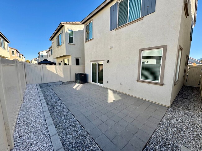 Building Photo - Brand New 4 bedroom Moreno Valley home wit...