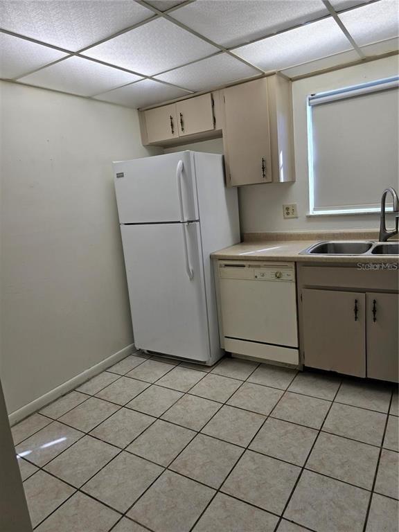 Building Photo - 712 Oakgrove Dr