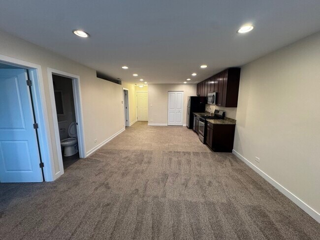Building Photo - 2808 N Major Ave