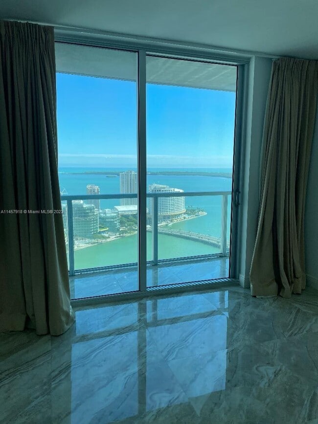 Building Photo - 500 Brickell Ave