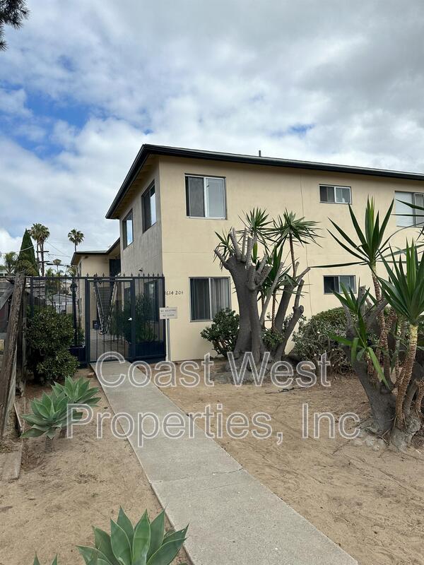 Building Photo - 1618 1/2 Reed Avenue