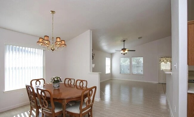 Building Photo - 2007 Karsen Dr