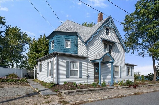 Building Photo - 2 Narragansett Ave