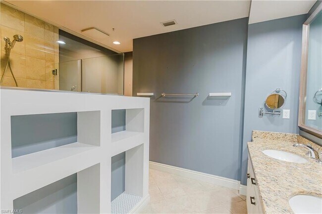 Building Photo - 5068 Annunciation Cir
