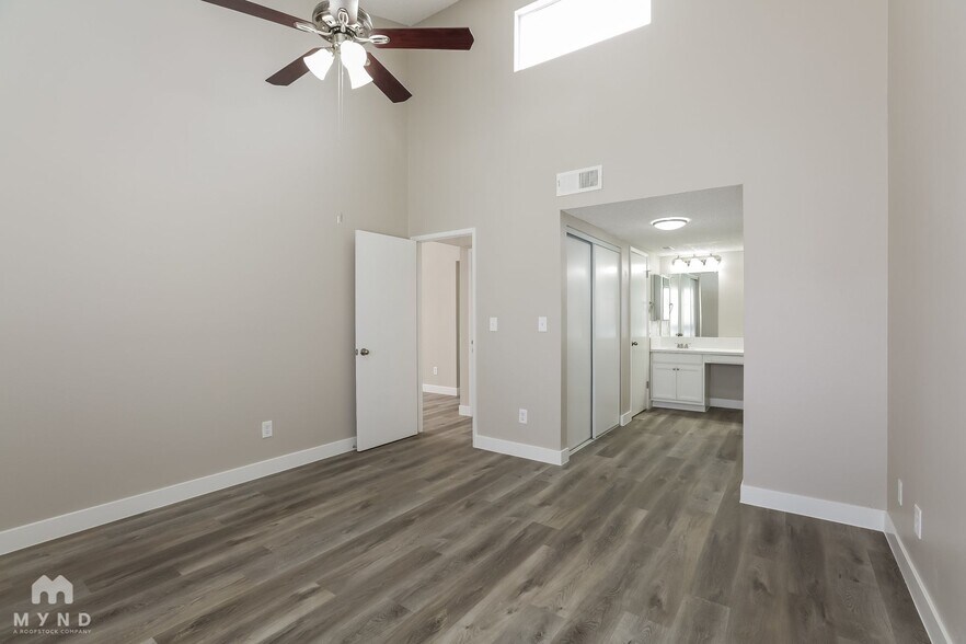 Building Photo - 317 Chastine St