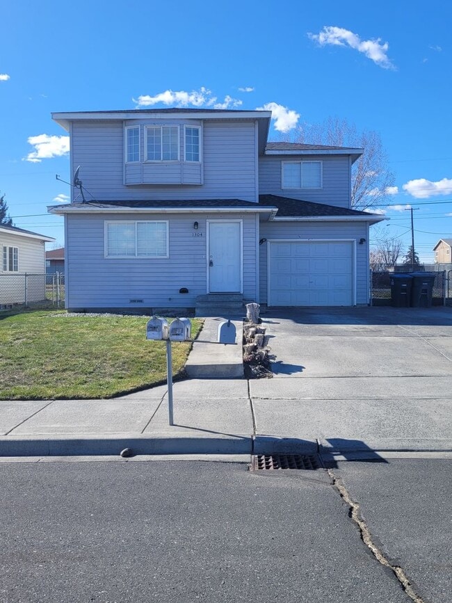 House for Rent 1304 W Lakeside Dr Moses Lake WA 98837 Apartment Finder