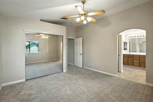 Building Photo - 9437 Red Spruce Way
