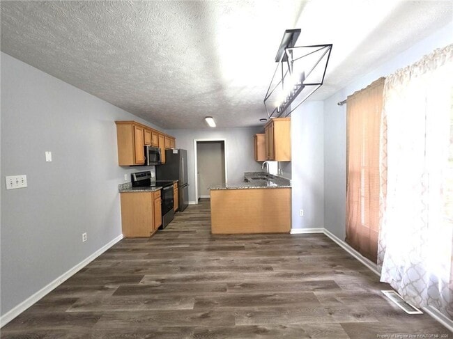 Building Photo - 910 Foxhunt Ln