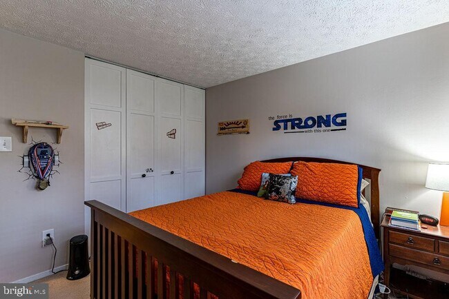 Building Photo - 6221 Wilmington Dr