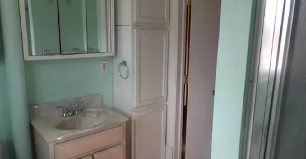 Building Photo - 408 State Ave E