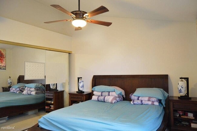 Building Photo - 34446 Calgary Terrace