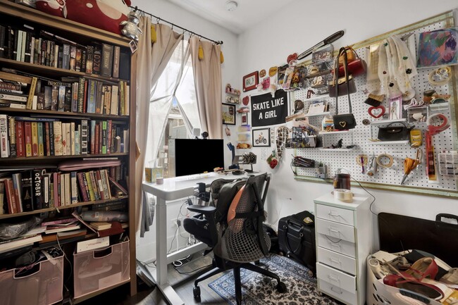 Building Photo - 2519 W Altgeld St