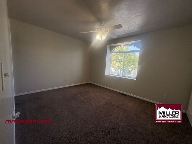 Building Photo - Nice West Jordan Townhouse For Rent!