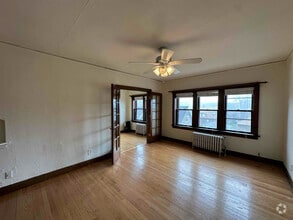 Building Photo - 1809 E Marion St