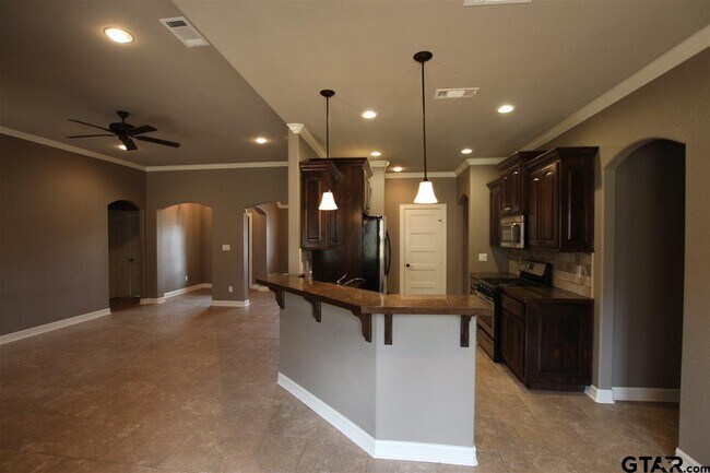 Building Photo - 11006 Westhaven Cir