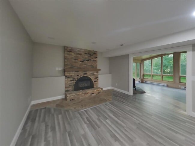 Building Photo - 12911 Overlook Rd