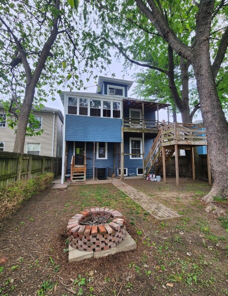 Building Photo - 1215 S Preston St