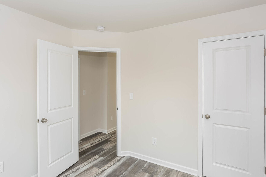 Building Photo - 105 Dogwood Village Trl