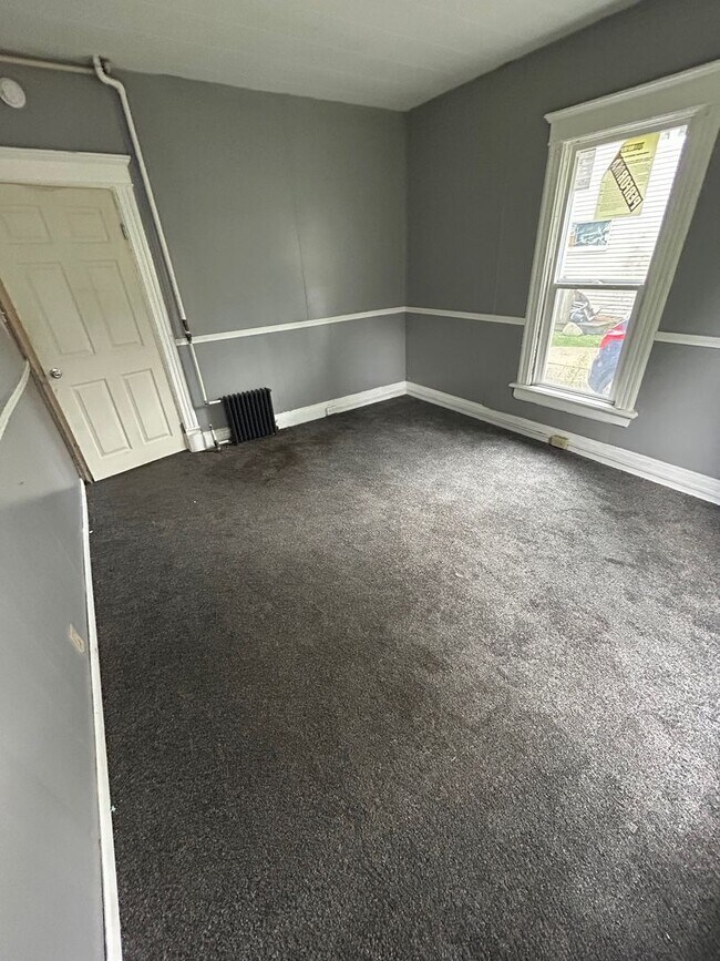 Building Photo - 721 California Ave