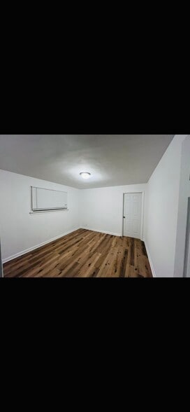 Building Photo - 4936 Hummelsheim Ave