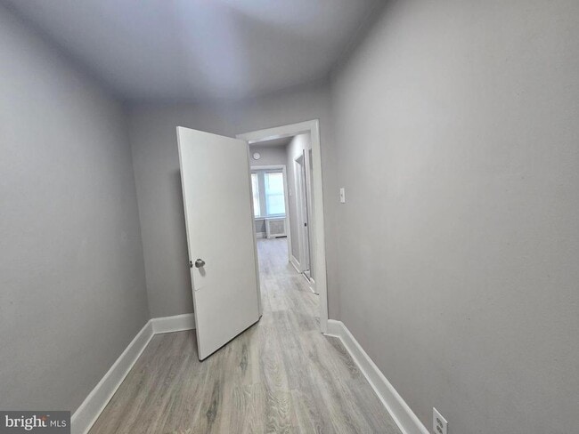 Building Photo - 2642 S 67th St