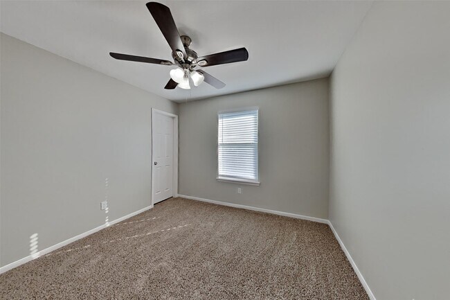 Building Photo - 6607 Portlick Dr