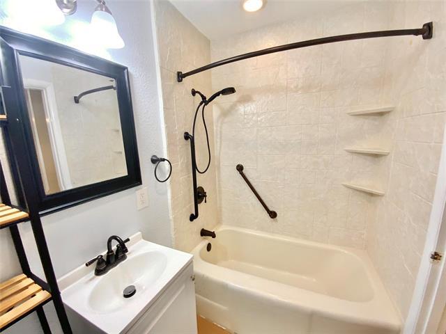 Building Photo - 5504 Winifred Dr