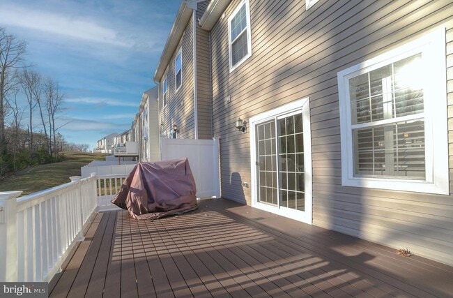 Building Photo - 23856 Myrtle Glen Way