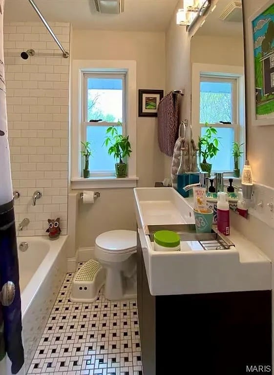 Building Photo - 439 Alma Ave