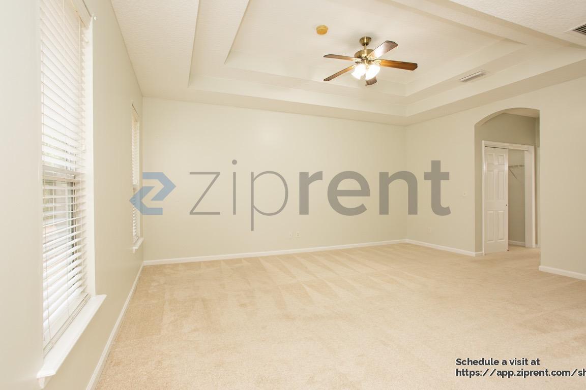 Building Photo - 909 Corsica Ln